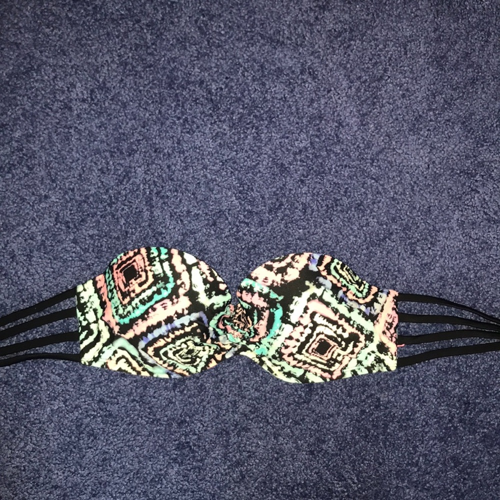 Women’s bathing suit top